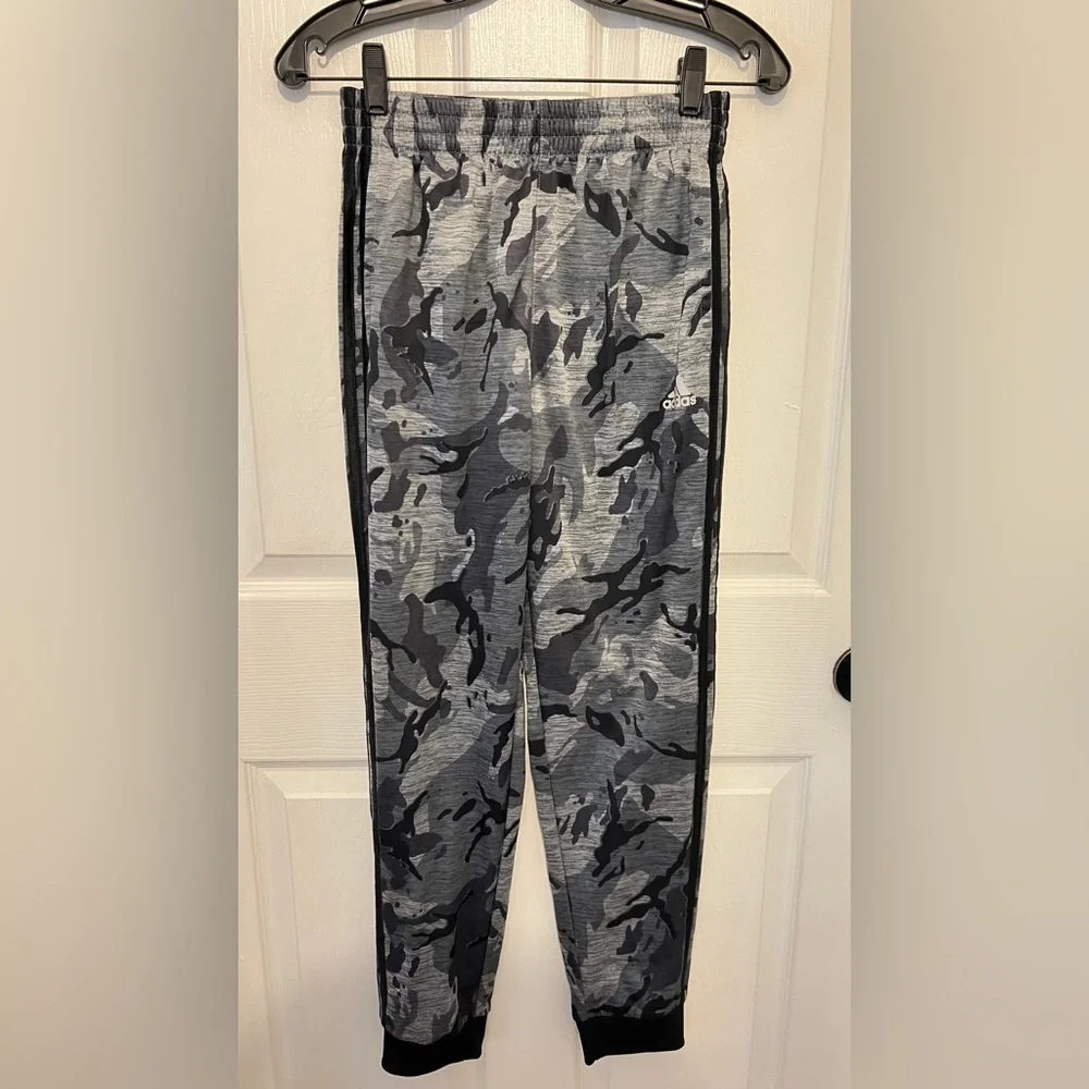 ADIDAS Youth Heather Core Gray Camouflage Print Fleece Joggers Pants Size L - Picture 1 of 5